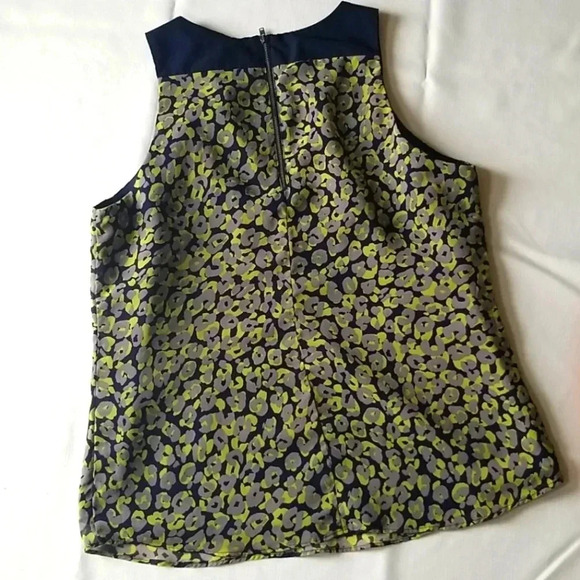 Banana Republic leopard Women's Tank-top - Picture 4 of 5